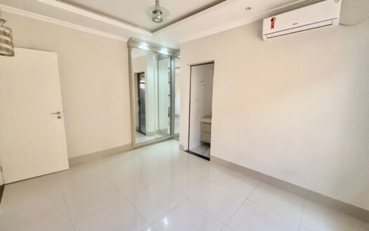 Casa de 3 Quartos no Centro