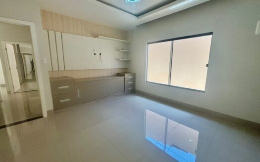 Casa de 3 Quartos no Centro