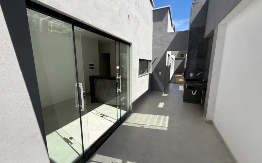 Casa com 3 Quartos 1404 Sul