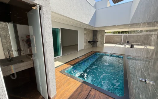 Casa com 3 Suítes + Escritório