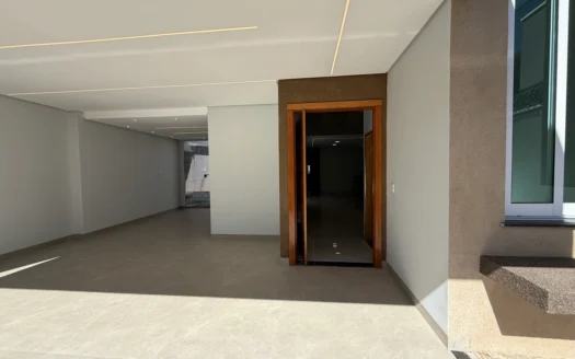 Casa com 3 Suítes + Escritório