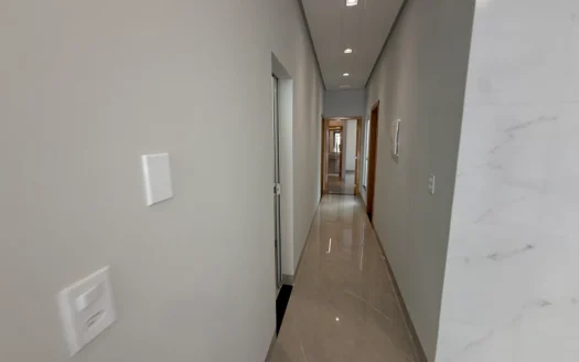 Casa com 3 Suítes + Escritório