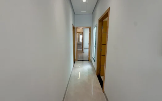 Casa com 3 Suítes + Escritório