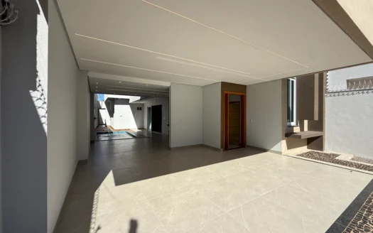 Casa com 3 Suítes + Escritório