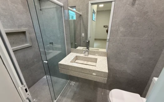 Casa com 3 Suítes + Escritório