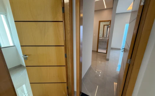 Casa com 3 Suítes + Escritório