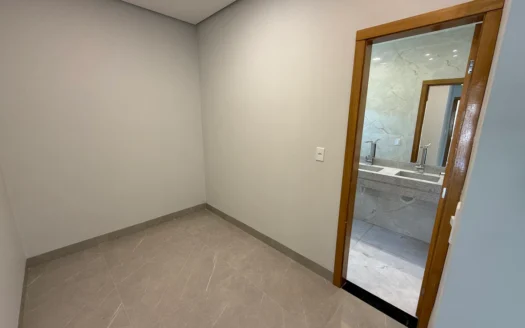 Casa com 3 Suítes + Escritório