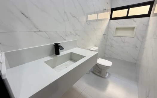 Casa Nova de 3 Quartos