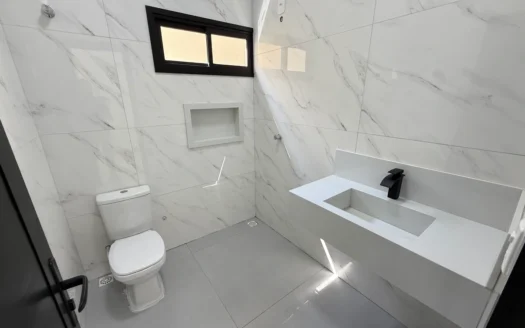 Casa Nova de 3 Quartos