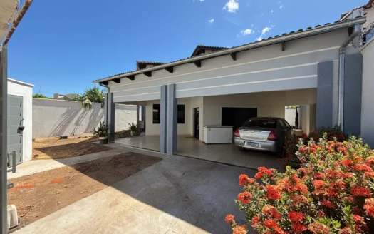 Casa com 3 Quartos e Escritório