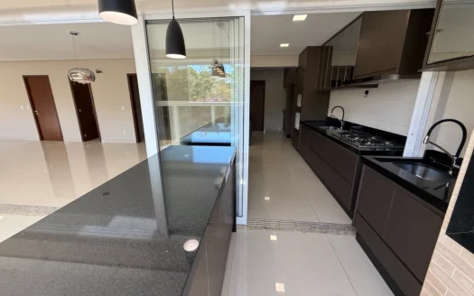 Apartamento com 3 Suítes