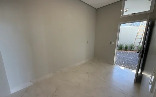 Casa 4 Suítes e Energia Solar