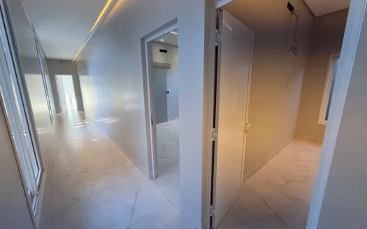 Casa 4 Suítes e Energia Solar