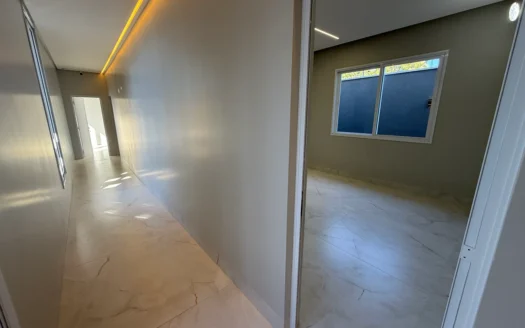 Casa 4 Suítes e Energia Solar