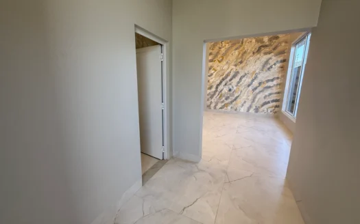 Casa 4 Suítes e Energia Solar