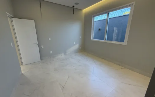 Casa 4 Suítes e Energia Solar