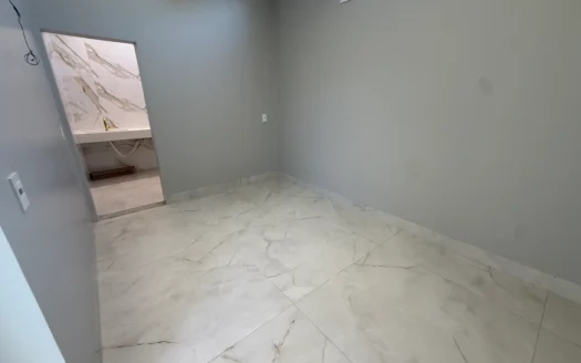 Casa 4 Suítes e Energia Solar