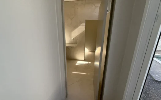 Casa 4 Suítes e Energia Solar