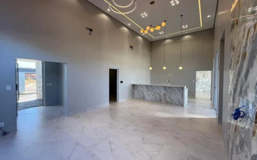 Casa 4 Suítes e Energia Solar