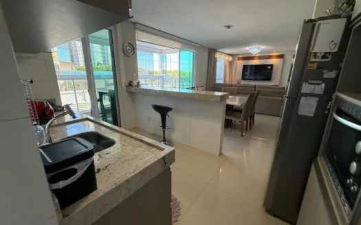 Apartamento de 3 Suítes no Centro