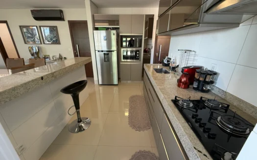 Apartamento de 3 Suítes no Centro