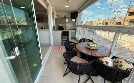 Apartamento de 3 Suítes no Centro