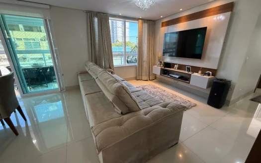 Apartamento de 3 Suítes no Centro