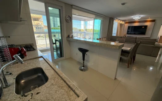 Apartamento de 3 Suítes no Centro