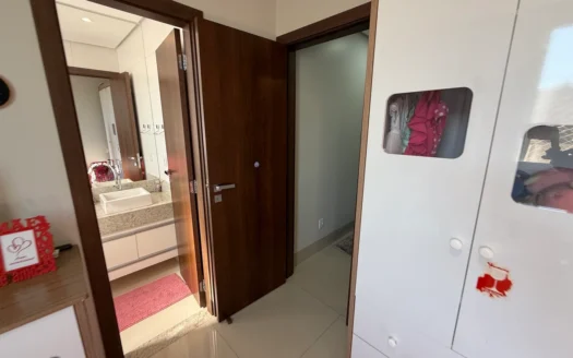 Apartamento de 3 Suítes no Centro