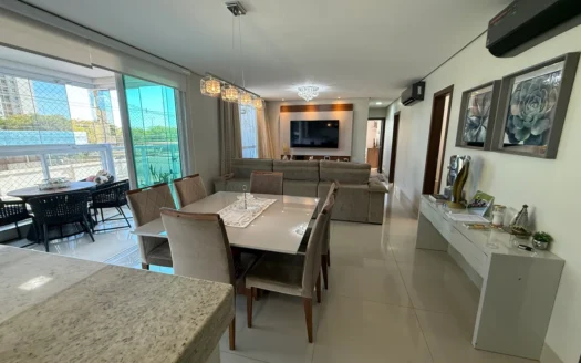 Apartamento de 3 Suítes no Centro