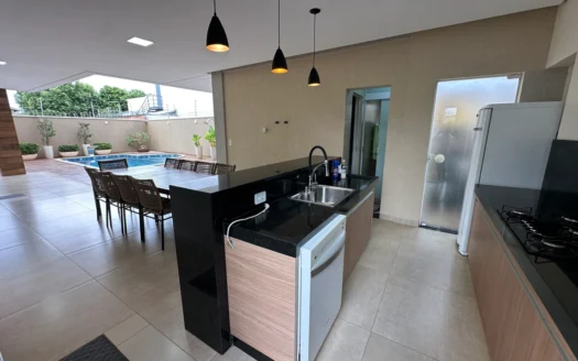 Sobrado com 4 Quartos