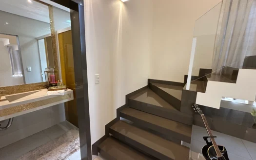 Sobrado com 4 Quartos