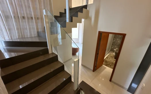 Sobrado com 4 Quartos