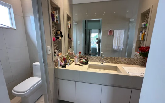 Sobrado com 4 Quartos