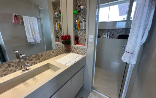 Sobrado com 4 Quartos