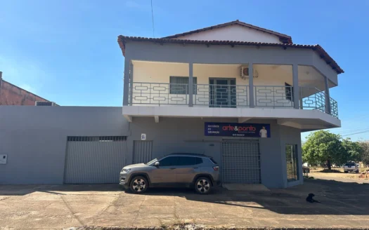 Sobrado 3 Quartos com Sala Comercial