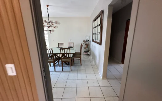 Sobrado 3 Quartos com Sala Comercial