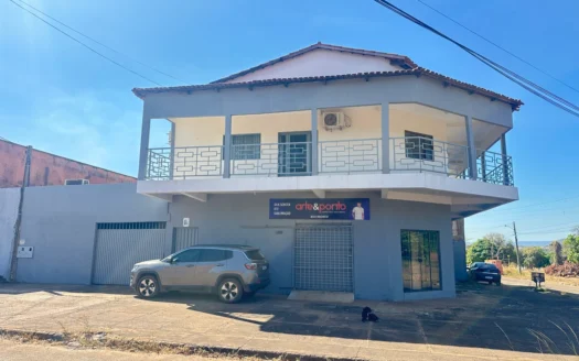 Sobrado 3 Quartos com Sala Comercial