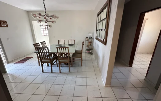Sobrado 3 Quartos com Sala Comercial