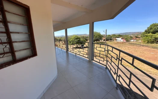 Sobrado 3 Quartos com Sala Comercial