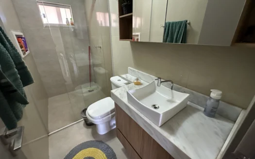 Sobrado 3 Quartos com Sala Comercial