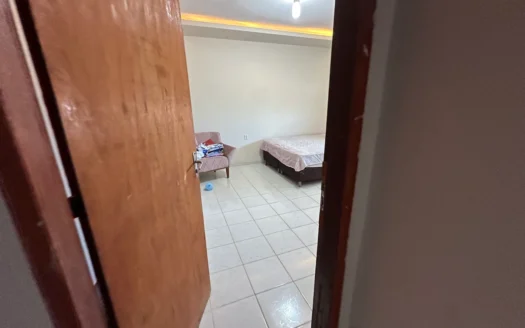 Sobrado 3 Quartos com Sala Comercial