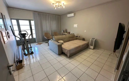 Sobrado 3 Quartos com Sala Comercial