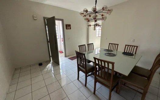 Sobrado 3 Quartos com Sala Comercial