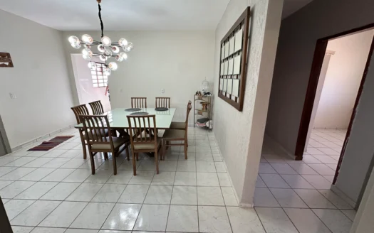 Sobrado 3 Quartos com Sala Comercial