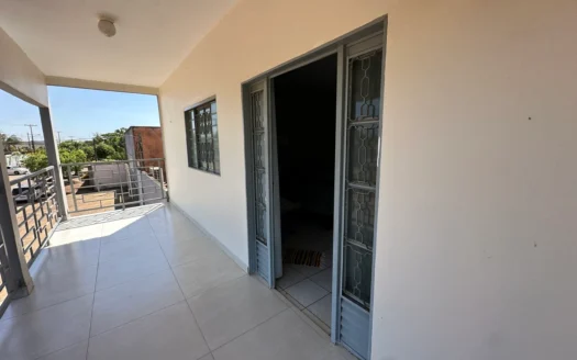 Sobrado 3 Quartos com Sala Comercial