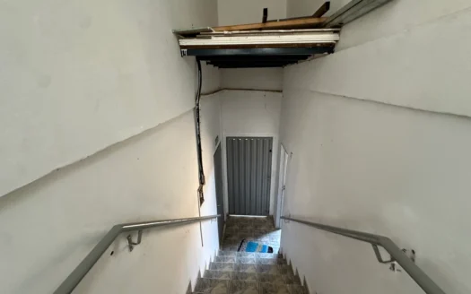 Sobrado 3 Quartos com Sala Comercial