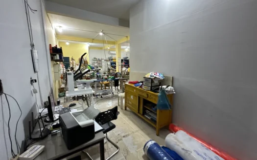 Sobrado 3 Quartos com Sala Comercial