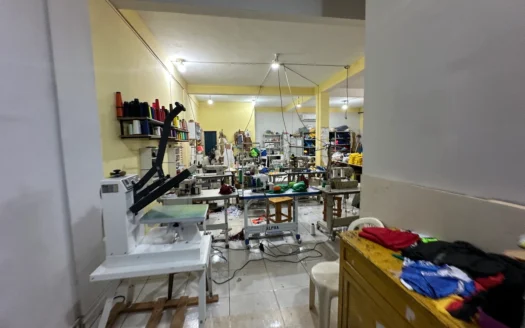 Sobrado 3 Quartos com Sala Comercial