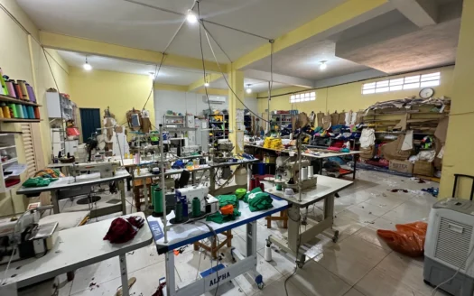 Sobrado 3 Quartos com Sala Comercial